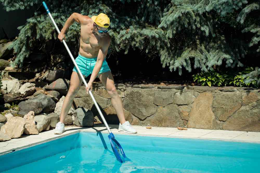 How to vacuum a pool